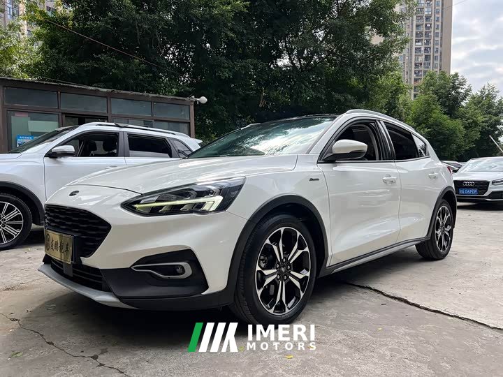 Ford Focus Active EcoBoost 180 Automatic Dynamic Edition - автомобиль из Китая