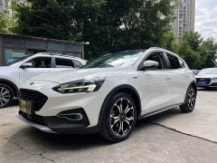 Ford Focus Active EcoBoost 180 Automatic Dynamic Edition - фото 1