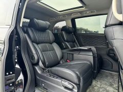 Honda Odyssey 2.0L e:HEV Luxury - ფოტო 11