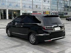 Honda Odyssey 2.0L e:HEV Luxury - ფოტო 4