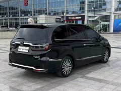 Honda Odyssey 2.0L e:HEV Luxury - ფოტო 6