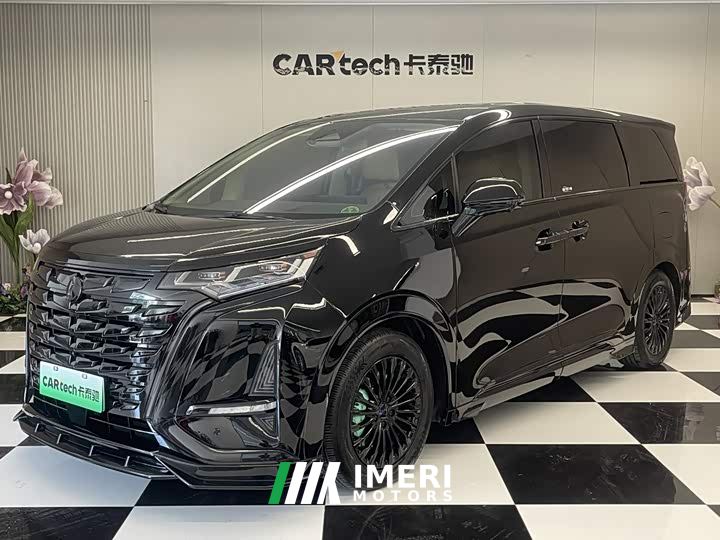 Denza D9 DM-i 980 Four-Wheel Drive Premium