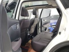 Nissan Qashqai 2.0L CVT Luxury - ფოტო 8