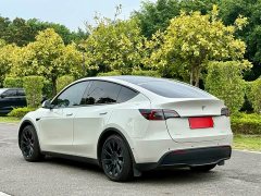 Tesla Model Y Rear-Wheel Drive - ფოტო 7