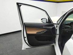 Buick GL6 323T Hybrid Connected Luxury - ფოტო 7