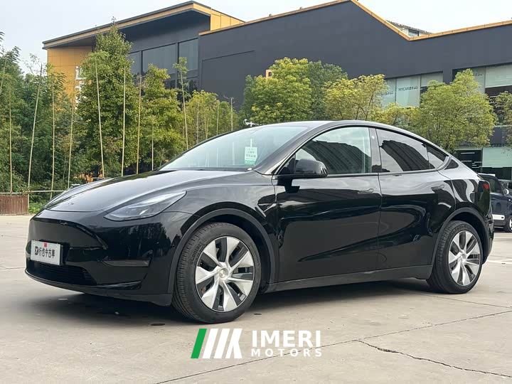 Tesla Model Y Long Range All-Wheel Drive 3D7