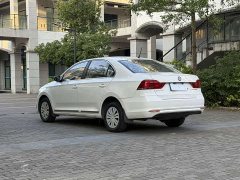 Volkswagen Santana 1.5L Manual Fashion Edition - фото 8