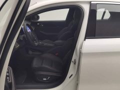Lynk & Co 03 1.5T DCT Vigor Plus - ფოტო 10