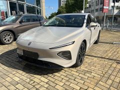SAIC Roewe D7 EV 610km Rear-Wheel Drive Premium Edition - ფოტო 1