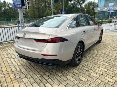 SAIC Roewe D7 EV 610km Rear-Wheel Drive Premium Edition - ფოტო 13