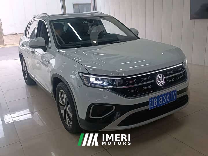 Volkswagen Taos 300TSI FWD Luxury Plus Advanced Edition - автомобиль из Китая