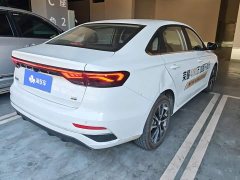 Geely Emgrand 4 Million Commemorative Edition 1.5L CVT Flying Edition - ფოტო 3