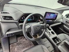 Toyota Sienna 2.5L Hybrid Premium Edition - photo 10