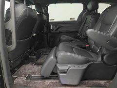 Toyota Sienna 2.5L Hybrid Premium Edition - photo 13