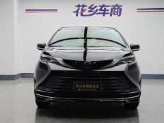 Toyota Sienna 2.5L Hybrid Premium Edition - photo 3