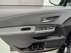 Toyota Sienna 2.5L Hybrid Premium Edition - photo 8