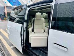 Li Auto MEGA Home Family Edition - ფოტო 16