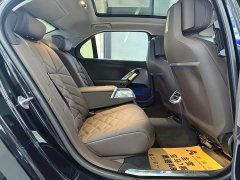 BMW i7 eDrive50L Leading M Sport Package - photo 11