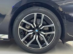 BMW i7 eDrive50L Leading M Sport Package - photo 18