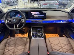BMW i7 eDrive50L Leading M Sport Package - photo 7