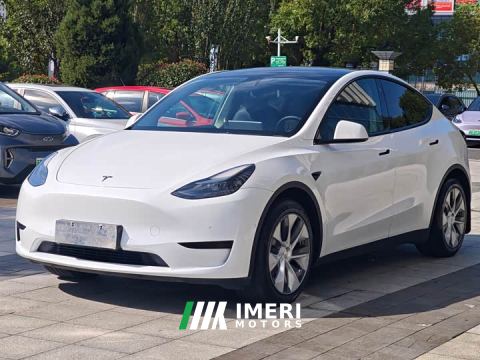 2022 Tesla Model Y Rear-Wheel Drive