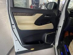 Toyota Vellfire Crown Hybrid 2.5L HV Luxury Edition - photo 12