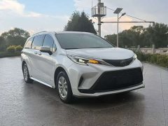 Toyota Gravia 2.5L Hybrid Comfort Edition - photo 2