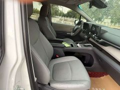Toyota Gravia 2.5L Hybrid Comfort Edition - photo 4