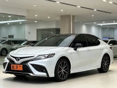 Toyota Camry 2.0S Sharp Luxury Edition - photo 1