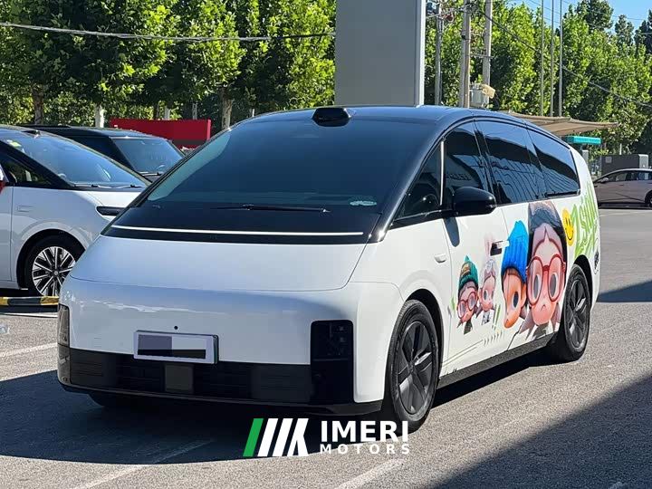Li Auto Li Xiang MEGA Ultra