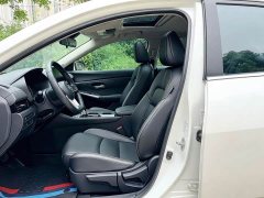 Nissan Sylphy 1.6L CVT Black Gold Edition - photo 12