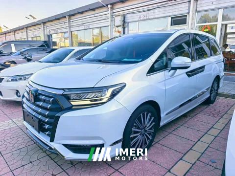 2025 Honda Odyssey 2.0L e:HEV Luxury