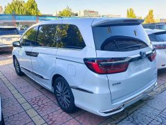 Honda Odyssey 2.0L e:HEV Luxury - фото 2