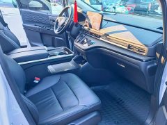 Honda Odyssey 2.0L e:HEV Luxury - фото 8