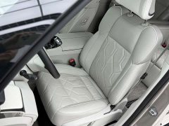 Volvo EM90 Ultra Six-Seater - photo 18