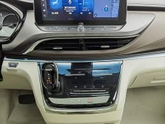 Buick GL8 Land Business Class 652T Smart Luxury Edition - фото 12