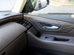Toyota Alphard Hybrid 2.5L Premium Edition - photo 16