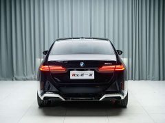 BMW 5 Series 530Li Premier M Sport Package - photo 11