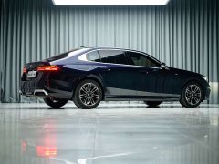 BMW 5 Series 530Li Premier M Sport Package - photo 9