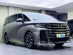 Toyota Vellfire Crown Hybrid 2.5L Executive Premier Edition - фото 3