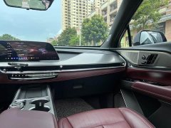 Cadillac XT5 2.0T Platinum - ფოტო 17