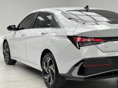 Hyundai Elantra 1.5L CVT GLX Elite - ფოტო 16