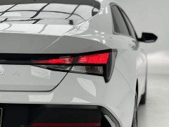 Hyundai Elantra 1.5L CVT GLX Elite - ფოტო 17