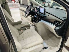 Buick GL8 Land Official Business Class 652T Comfort Edition - фото 14