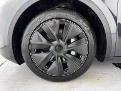 Tesla Model Y Rear-Wheel Drive - ფოტო 10