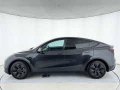 Tesla Model Y Rear-Wheel Drive - ფოტო 12