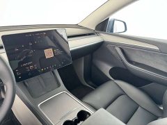 Tesla Model Y Rear-Wheel Drive - ფოტო 5