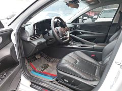 Hyundai Elantra 1.5L CVT Luxury - ფოტო 5