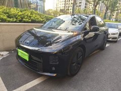 Li Auto i6 Two-Wheel Drive Standard - ფოტო 1