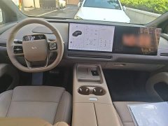 Li Auto i6 Two-Wheel Drive Standard - ფოტო 5